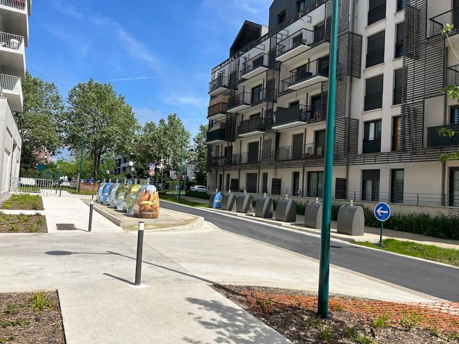 Cosy Apartment - Parking, Garden,10Mn From Disneyland! Монтеврен Екстериор снимка